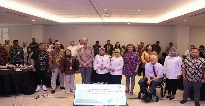 The training of trainers on green jobs in Indonesia by the ILO and the Ministry of Tourism.